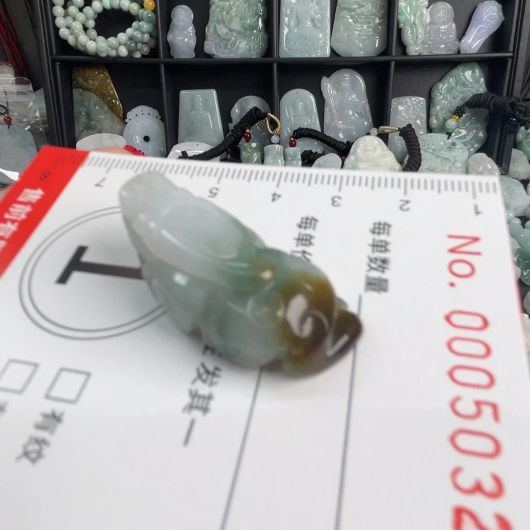 吊坠(不含链)未镶嵌翡翠瑕疵福利