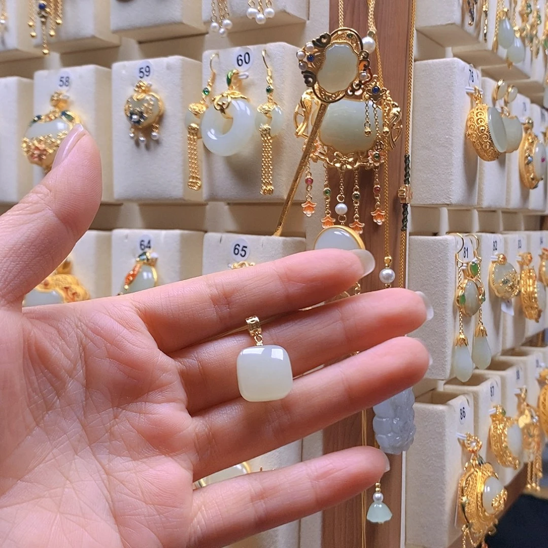 和田玉银S925镶嵌颈饰