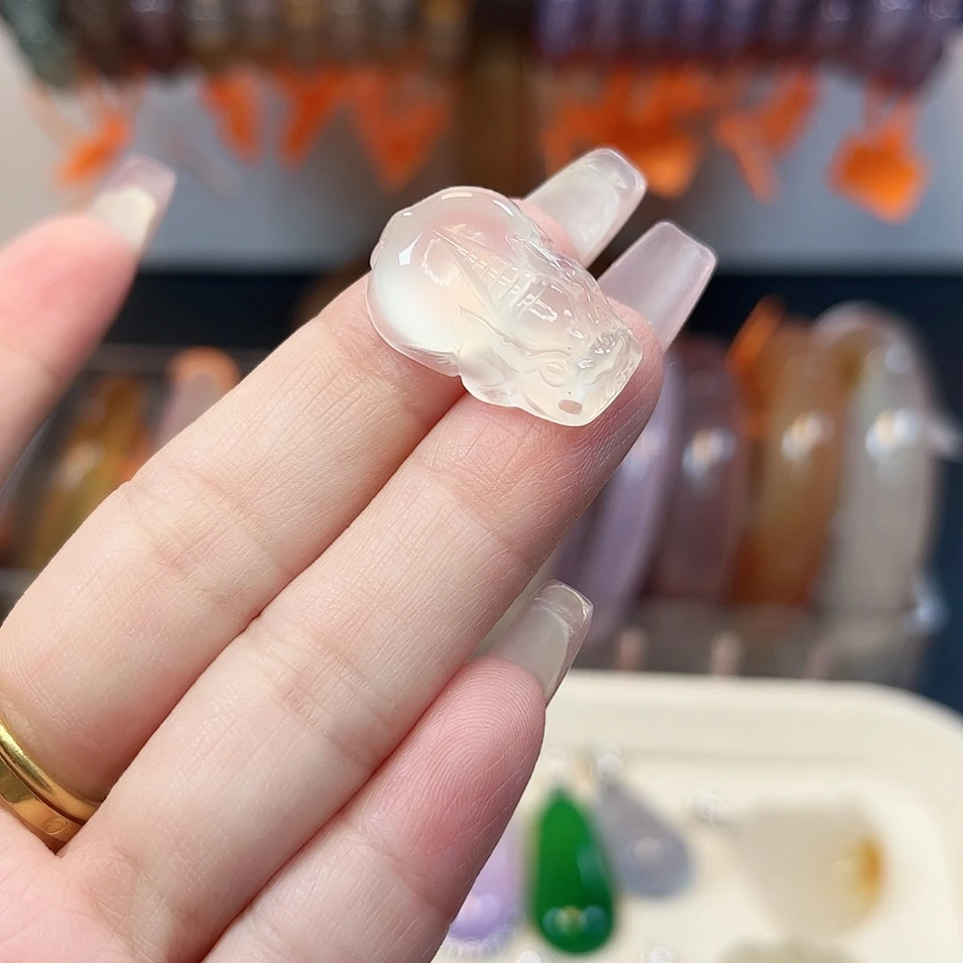 玛瑙/玉髓未镶嵌颈饰