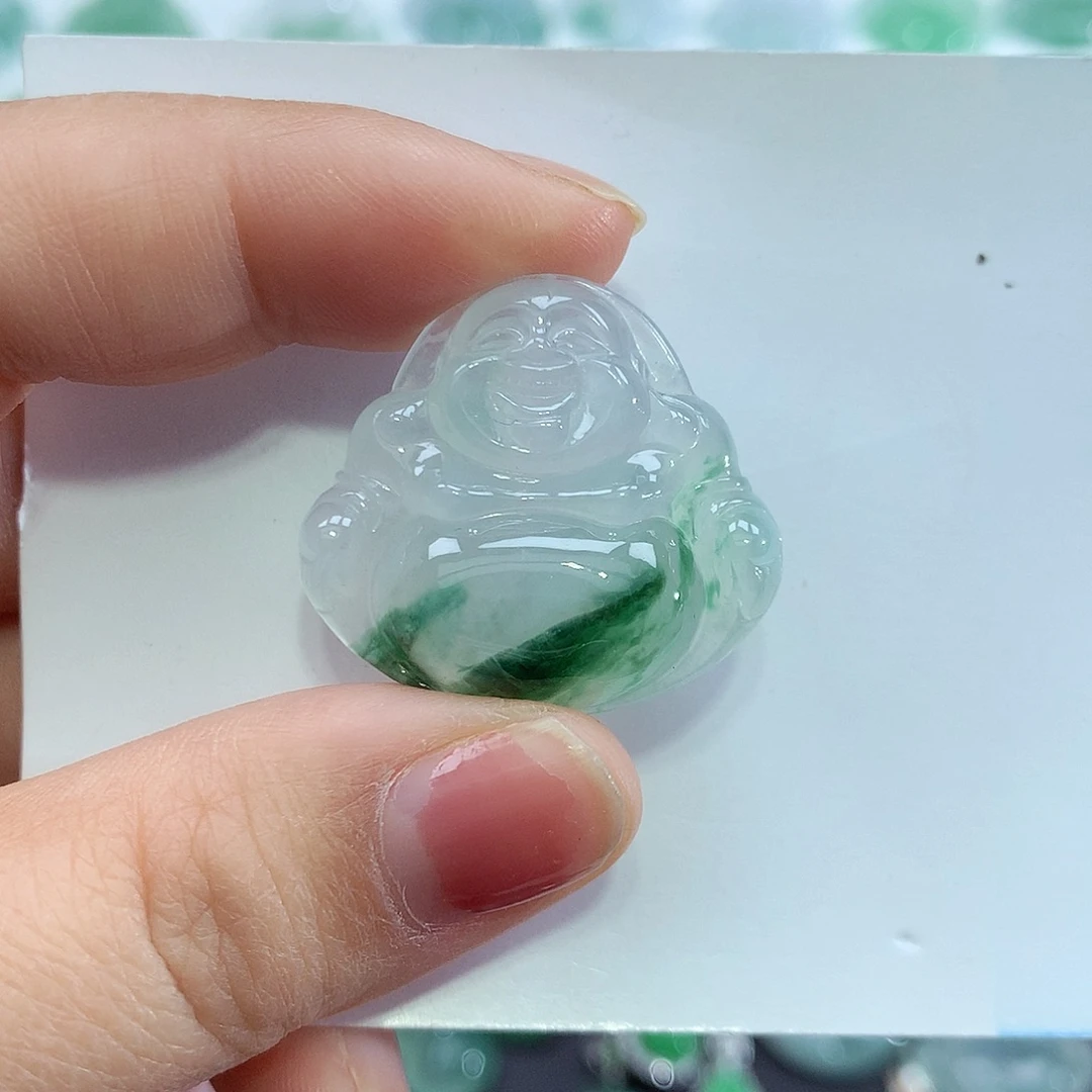 翡翠未镶嵌颈饰佛公