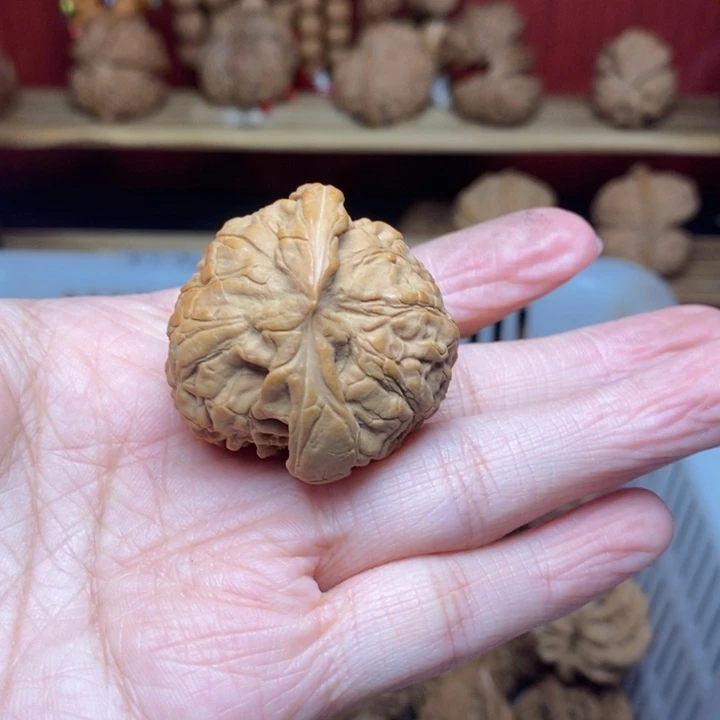 飞***觉把件文玩核桃尺寸
