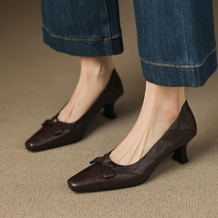 头层羊皮5.5cm～山茶花复古中跟舒适尖头百搭时尚一脚蹬女单鞋粗跟