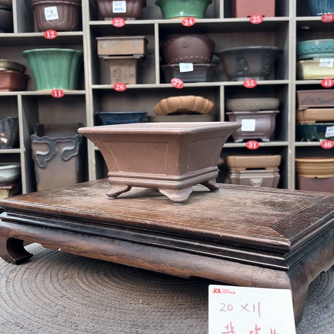 紫砂花盆静*川紫砂的颜色很好看