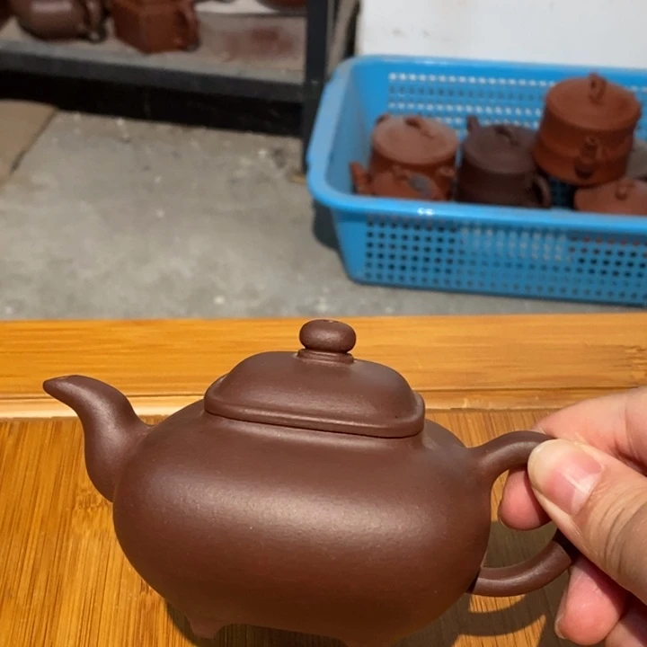 紫砂公道杯紫砂壶。紫砂壶。