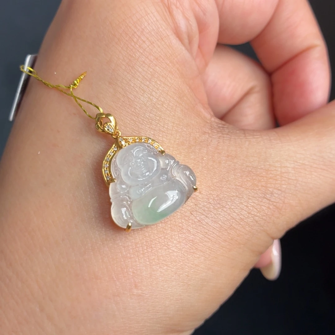 翡翠18K金镶嵌颈饰