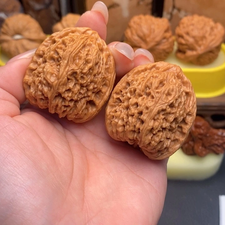 文玩核桃把件598南疆全品37