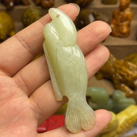 蛇纹石玉未镶嵌颈饰06
