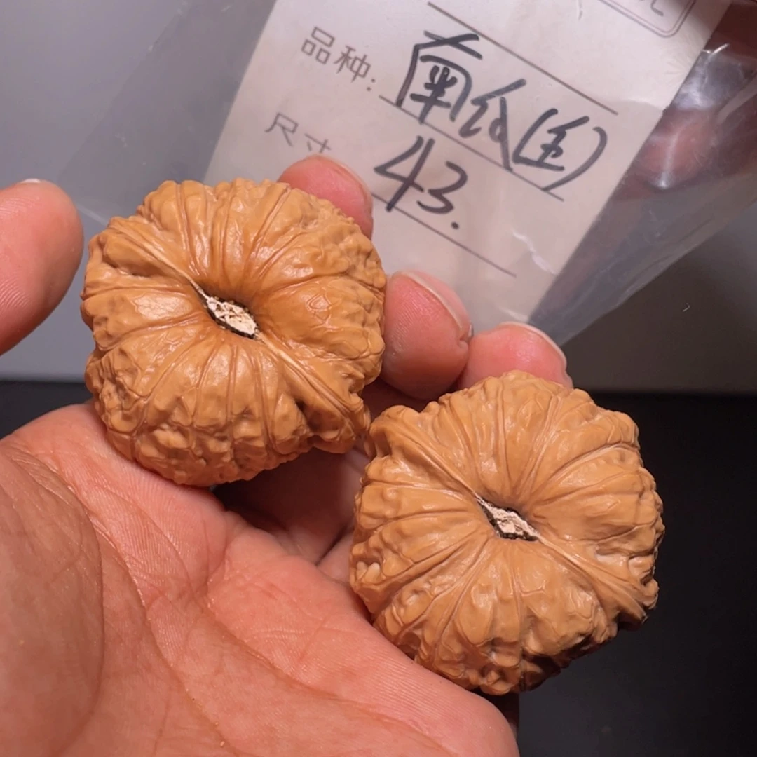 文玩核桃吊坠文玩核桃