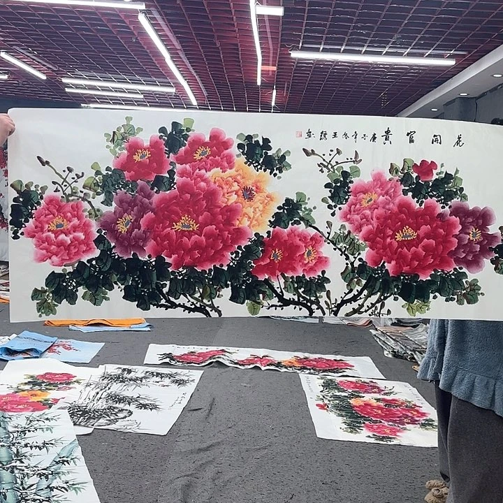 国画无毛或近无毛或被短