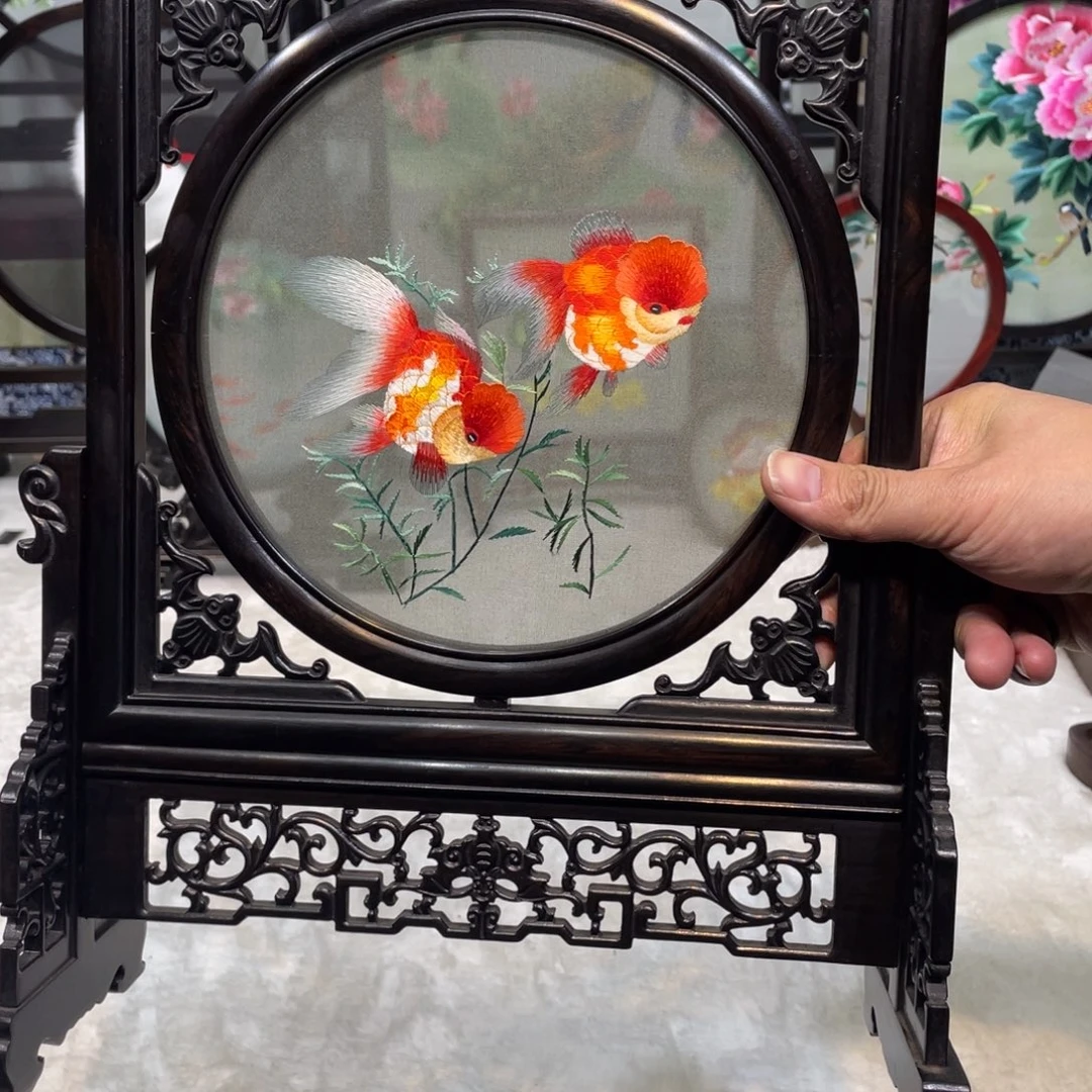 刺绣非遗传承摆件