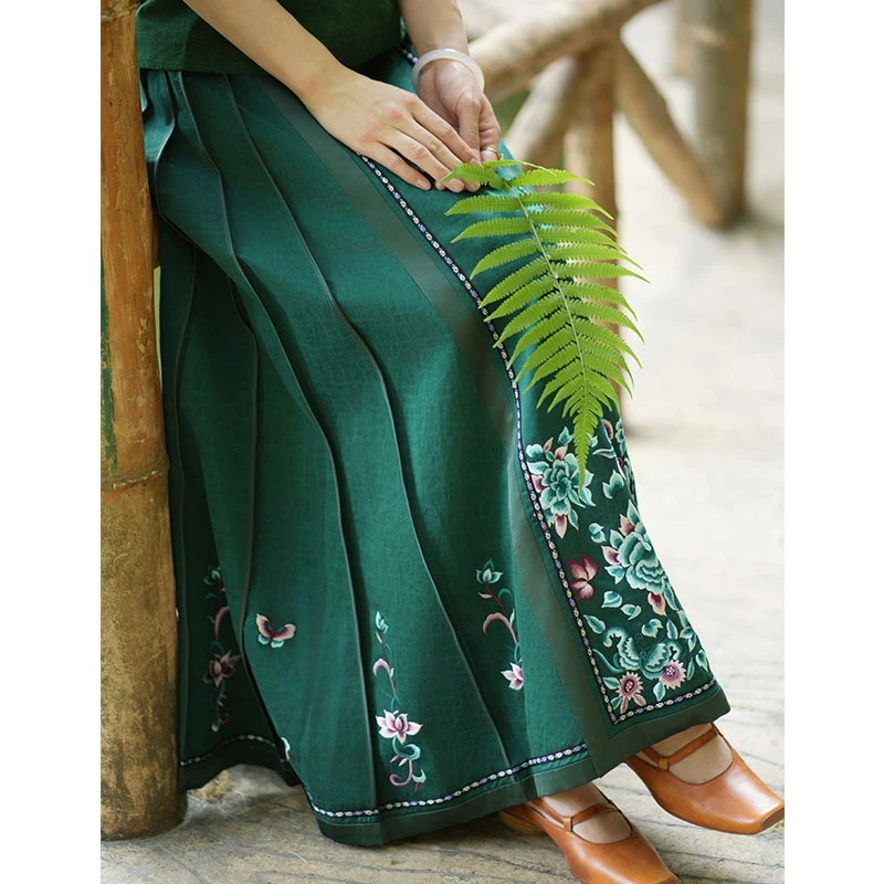 望兰绿三重门2025夏季年民国风香云纱刺绣马面裙高端唐装大摆裙女