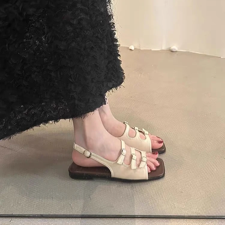 法式凉鞋女夏季2024新款复古仙女风沙滩海边旅游软平底露趾罗马鞋