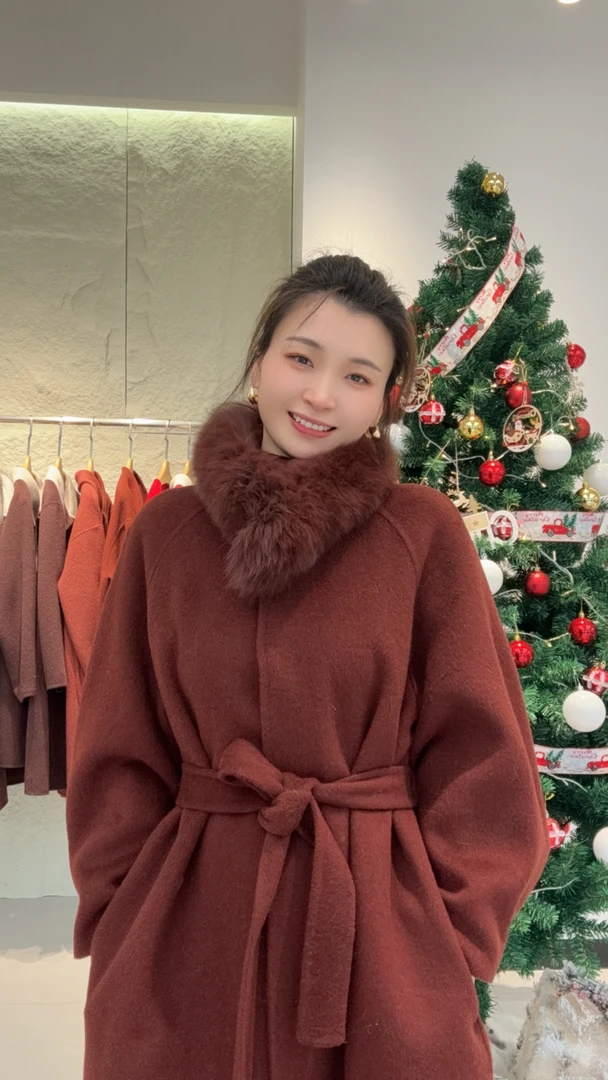 圣诞红色新年战衣狐狸毛大毛领时尚毛呢大衣2024新款外套女