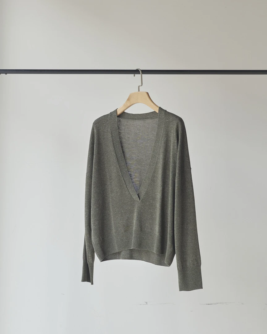 亚麻深V长袖套头针织衫