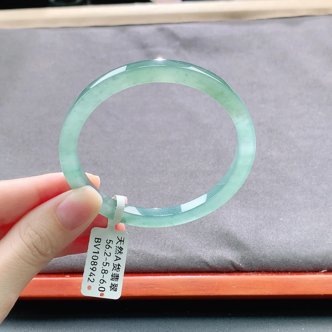 未镶嵌手镯翡翠天然