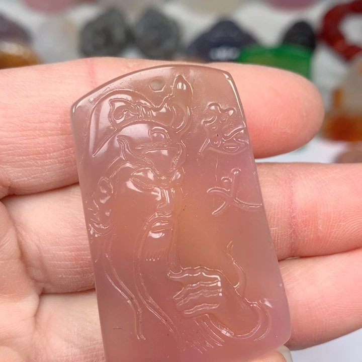 玛瑙/玉髓颈饰未镶嵌小**鱼
