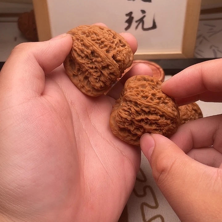 立***空文玩核桃吊坠文玩核桃5