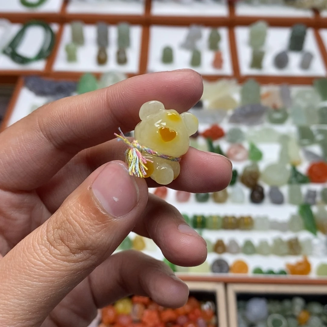 琥珀颈饰未镶嵌梦****蜜蜡熊