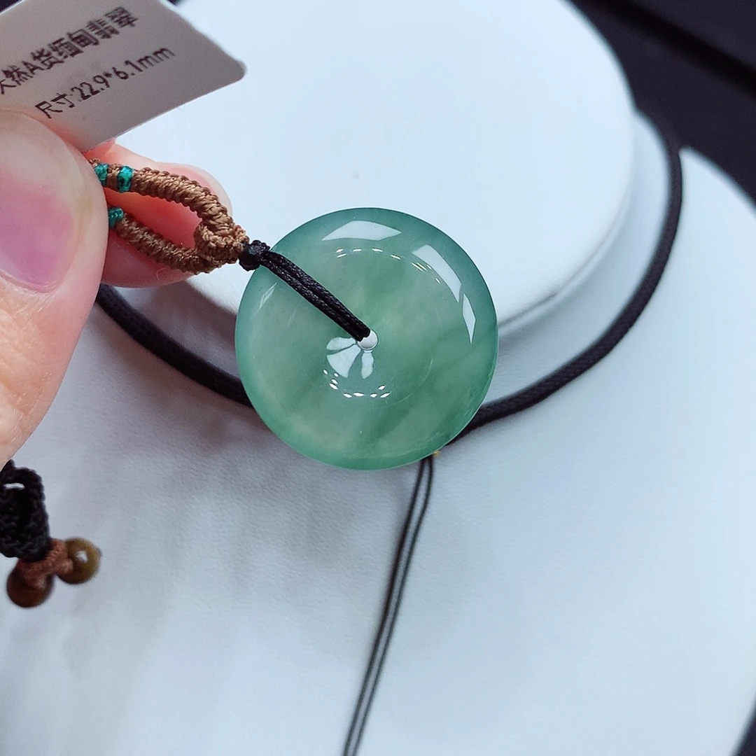 翡翠未镶嵌颈饰翡翠27，22.9/6.1