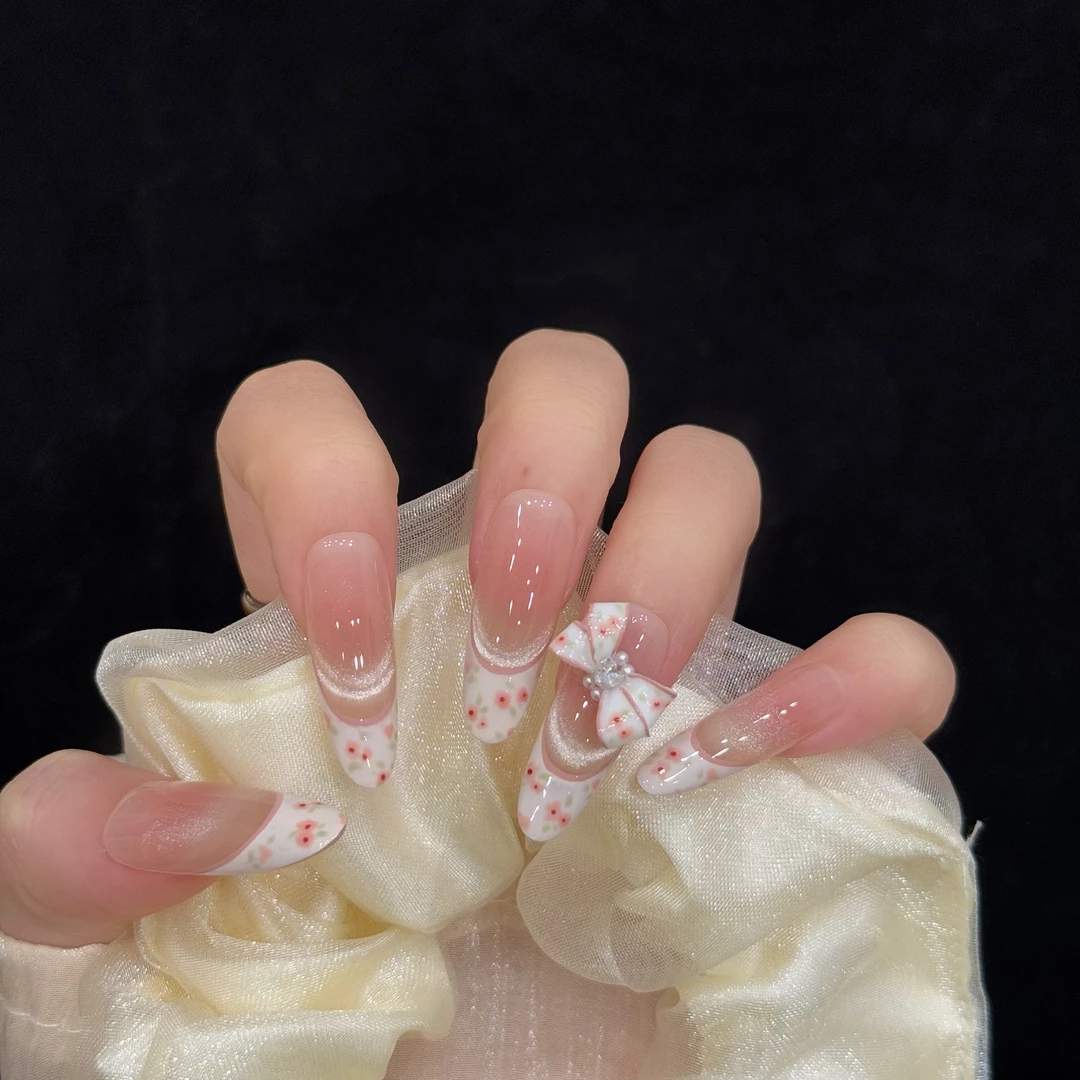 【草莓蛋糕】法式轻奢蝴蝶结少女长款穿戴甲气质显白新款美甲贴片