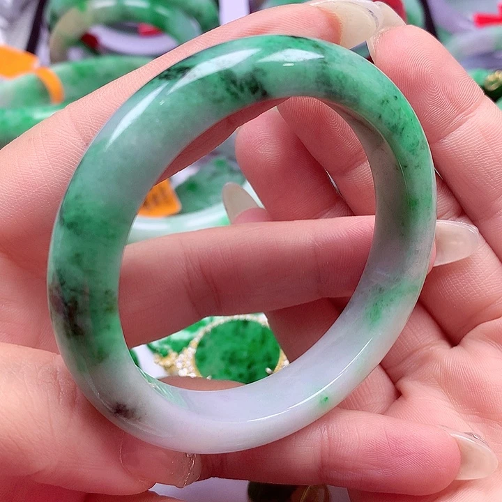 翡翠未镶嵌手镯翡翠手镯
