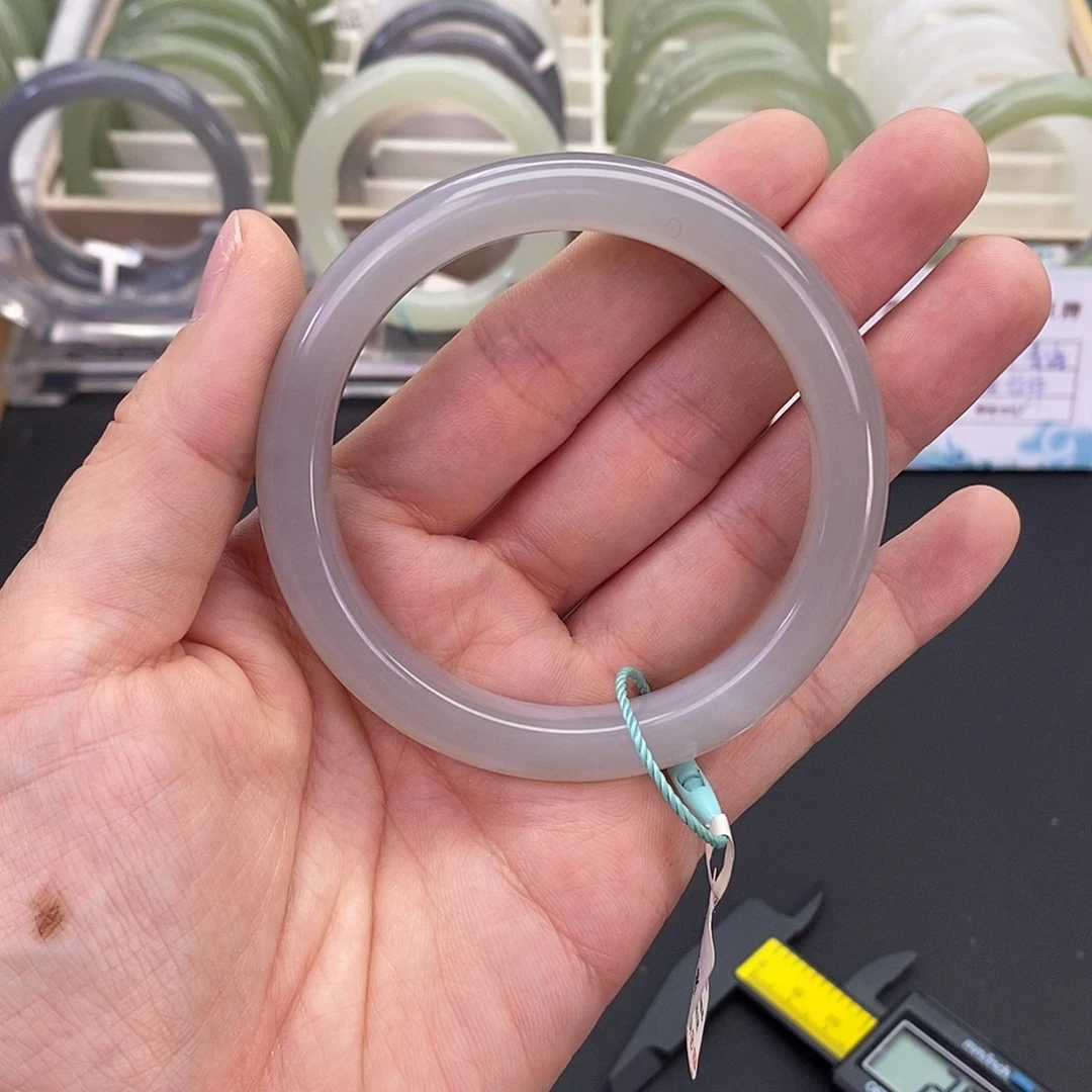 和田玉未镶嵌珠宝奇石57