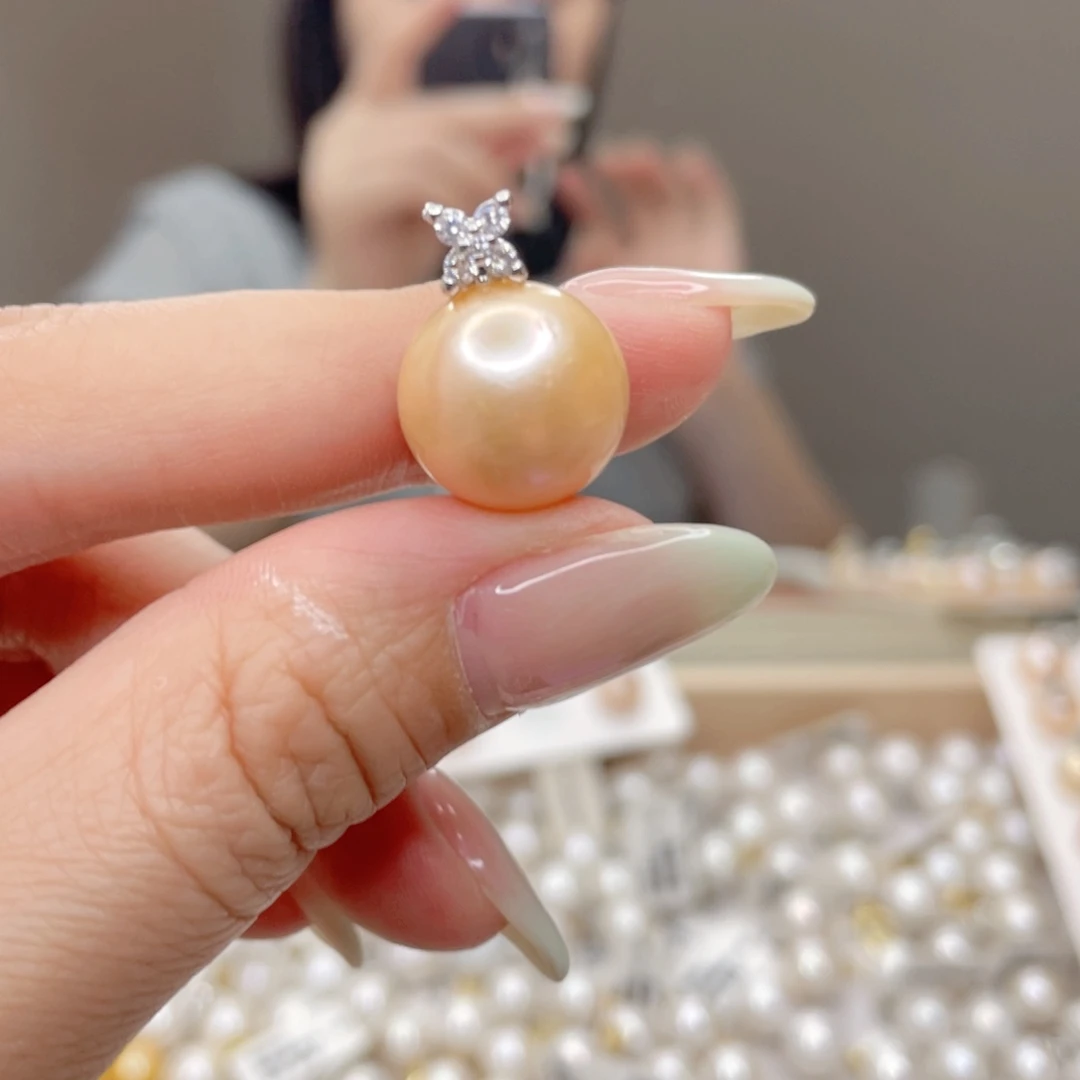 淡水珍珠未镶嵌吊坠(赠链)