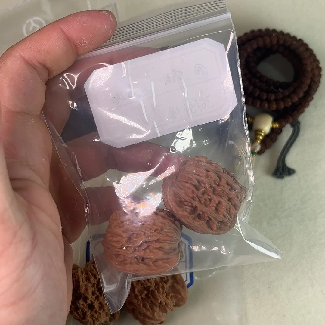 文玩核桃把件欧*楼子