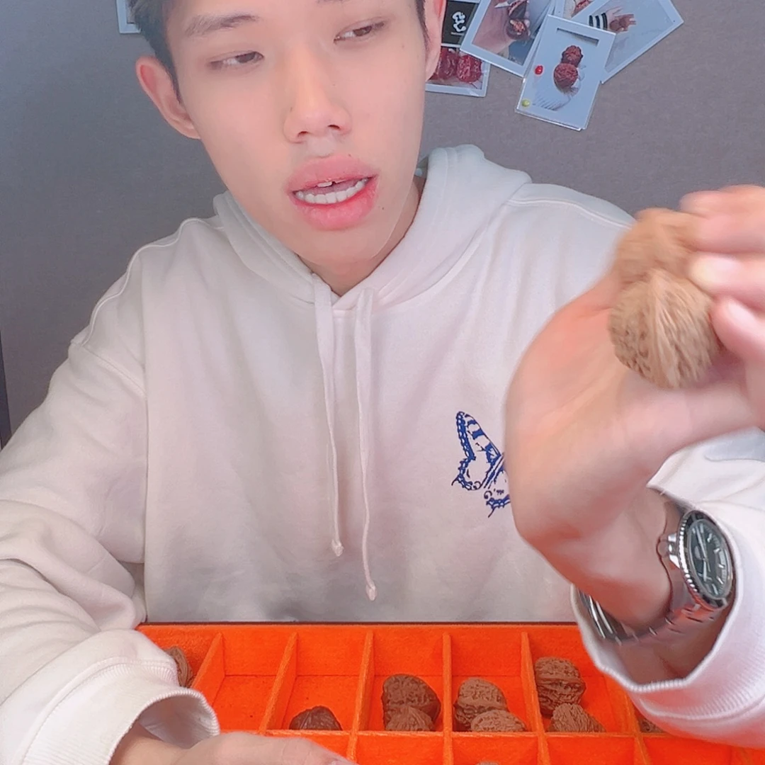 吊坠桃核补发111111