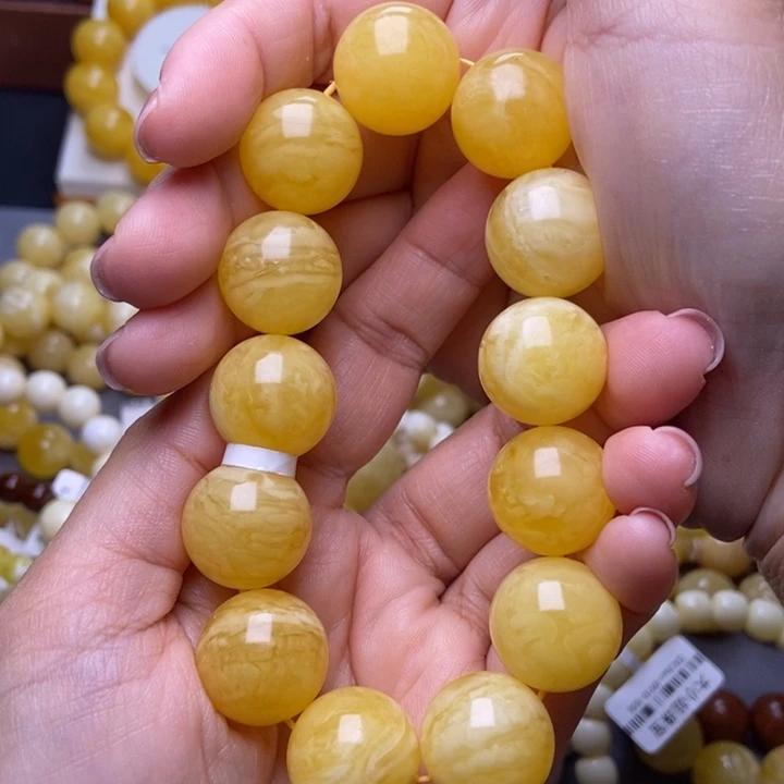 裸石琥珀未镶嵌9