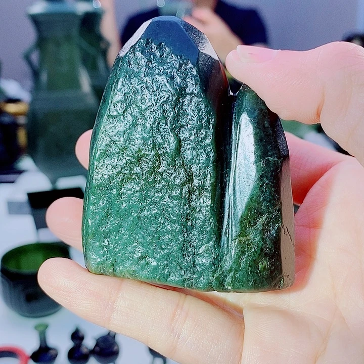 和田玉（青玉）未镶嵌把件