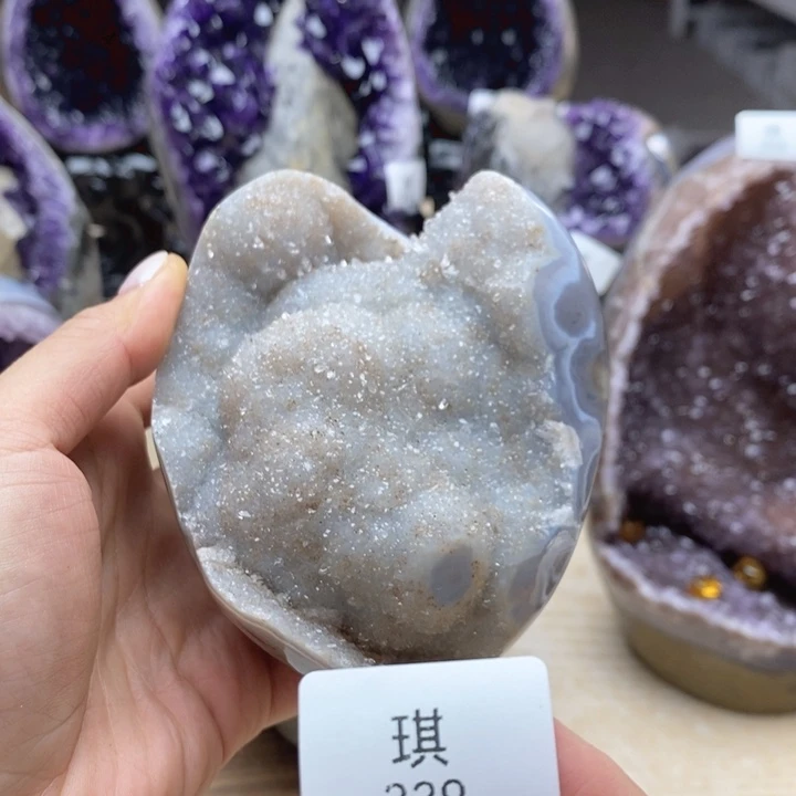 紫晶未镶嵌大型摆件（非配饰）