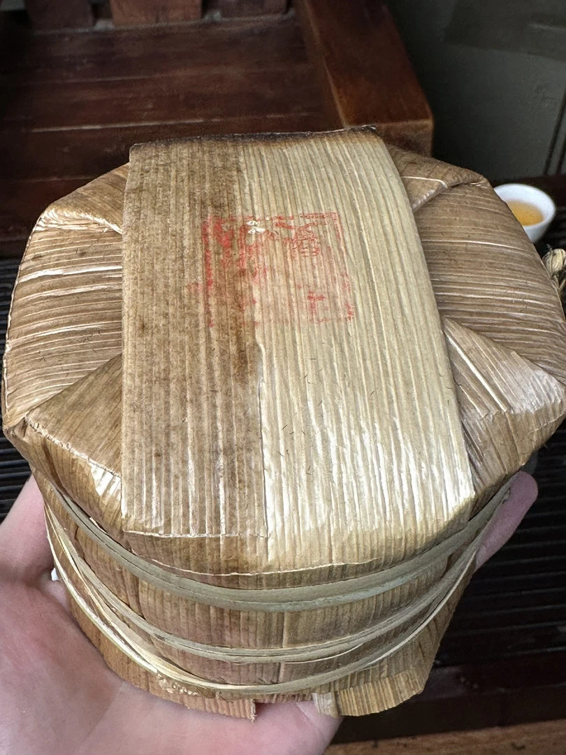 （高峰）2017年 老曼峨 白棉自留茶 100g熟茶饼 大树头春茶发酵