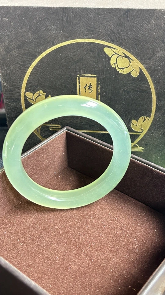 天然岫玉岫玉手镯 65