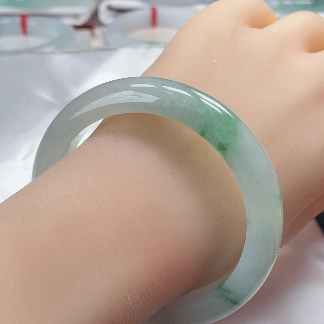 翡翠手镯未镶嵌缅甸翡翠手镯56圈