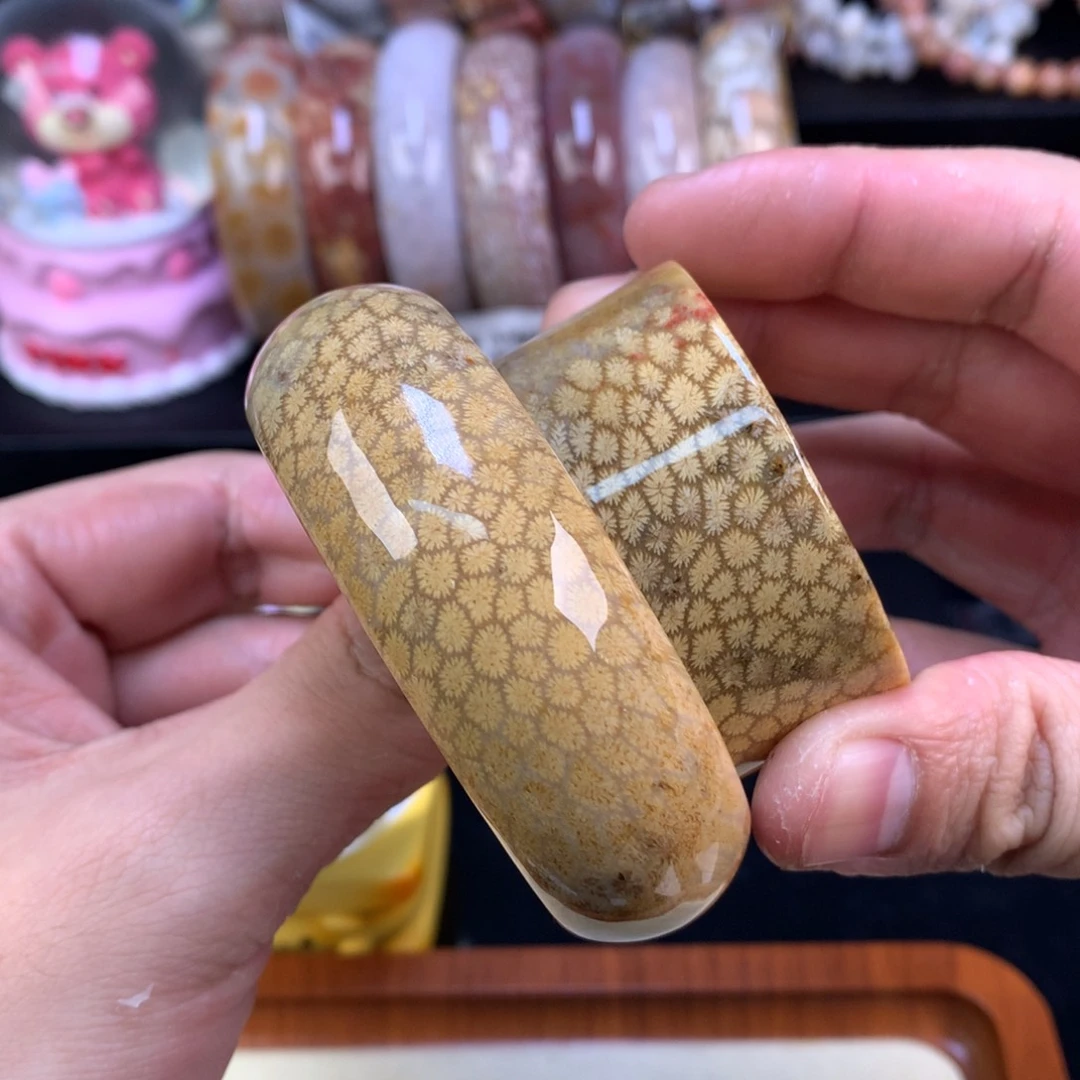 硅化珊瑚（珊瑚玉）未镶嵌手链73号54.7圈配套金枫叶