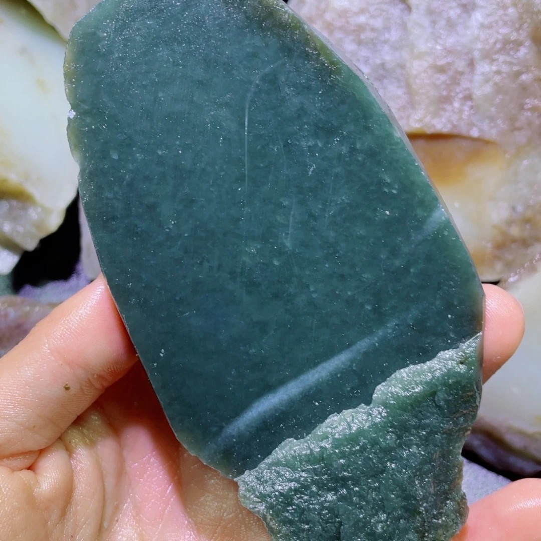 和田玉未镶嵌珠宝半成品