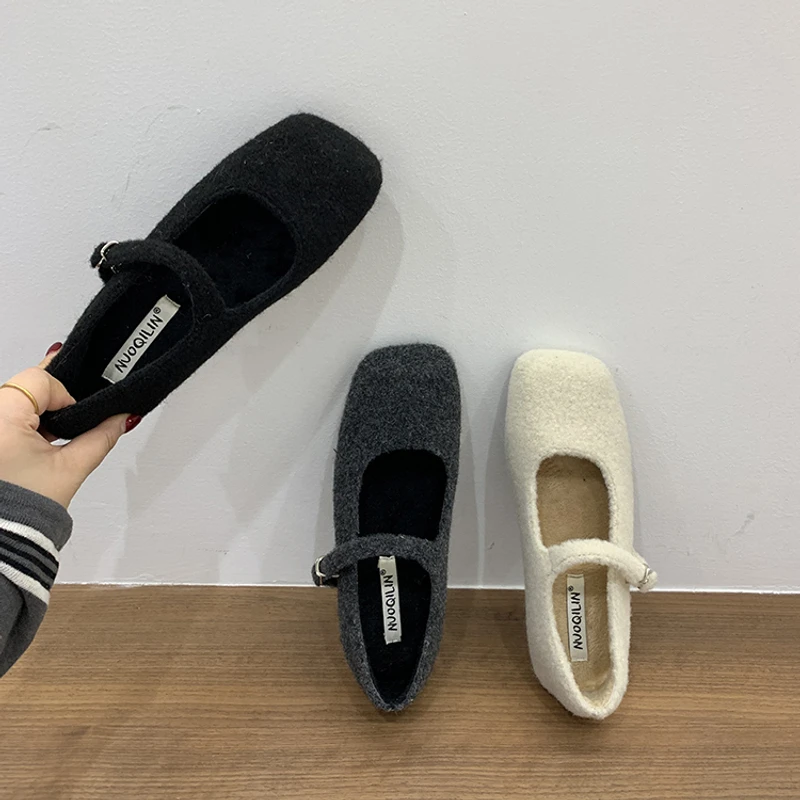 配裙子白色毛毛鞋女秋冬韩版法式一字带玛丽珍鞋女鞋法式加绒单