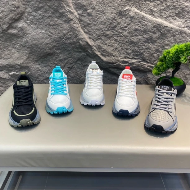 夏季新款透气男士休闲鞋低帮舒适潮流百搭运动鞋男鞋