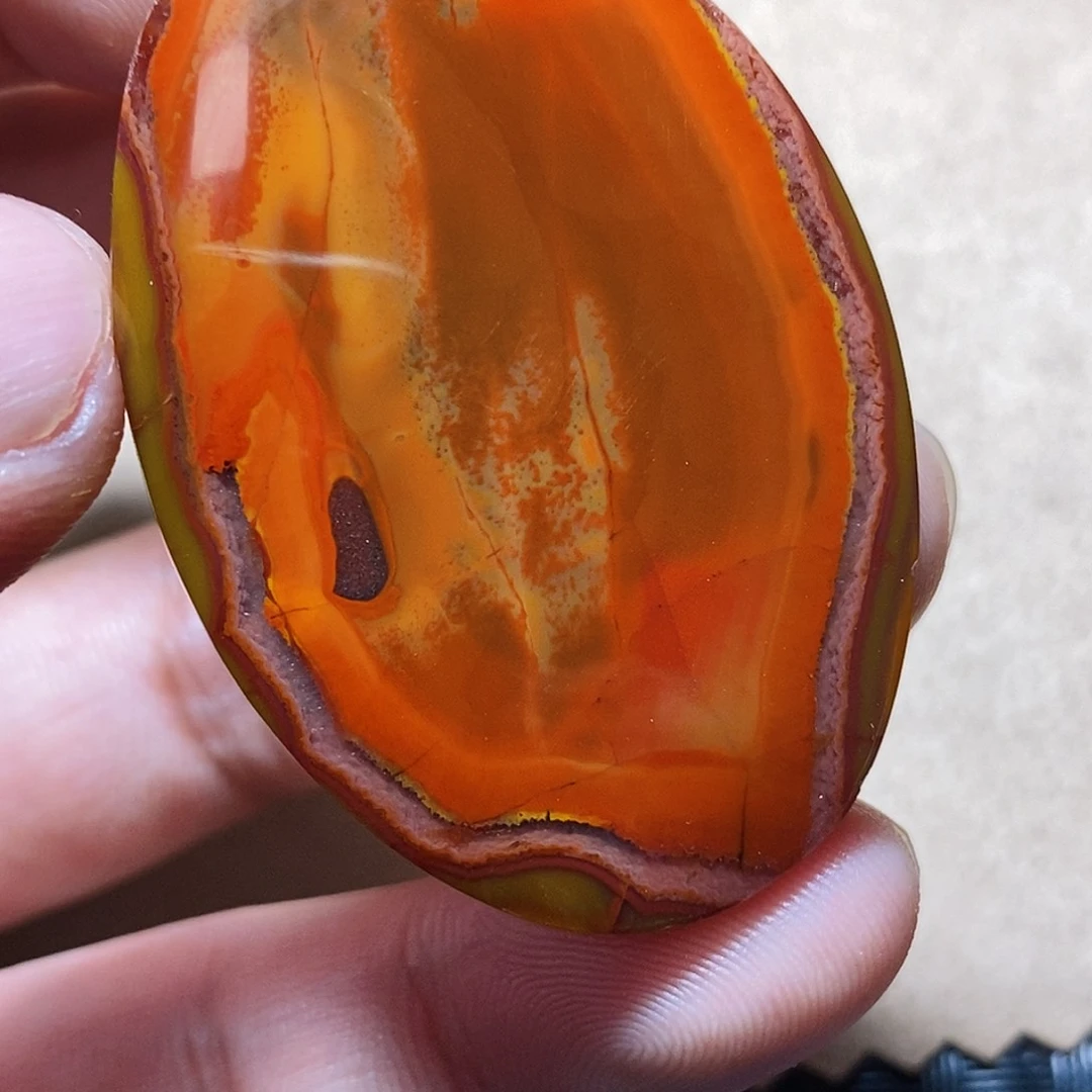 玛瑙/玉髓颈饰未镶嵌笙*