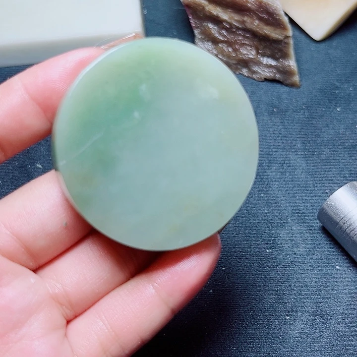 和田玉（糖玉）未镶嵌珠宝奇石