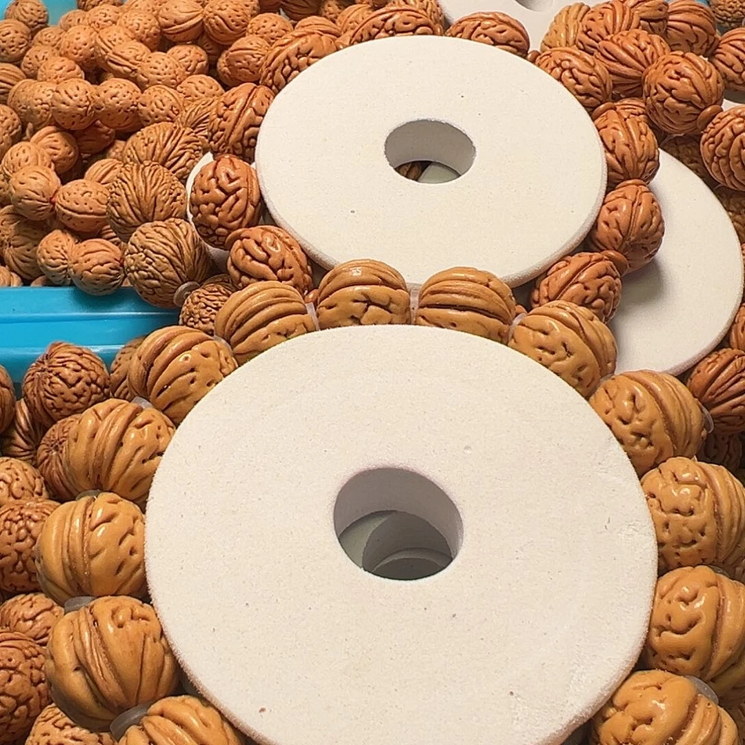 ****F吊坠桃核筋肉金豆