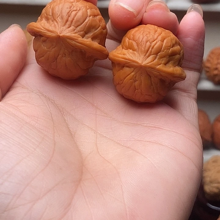 文玩核桃吊坠蛇皮球