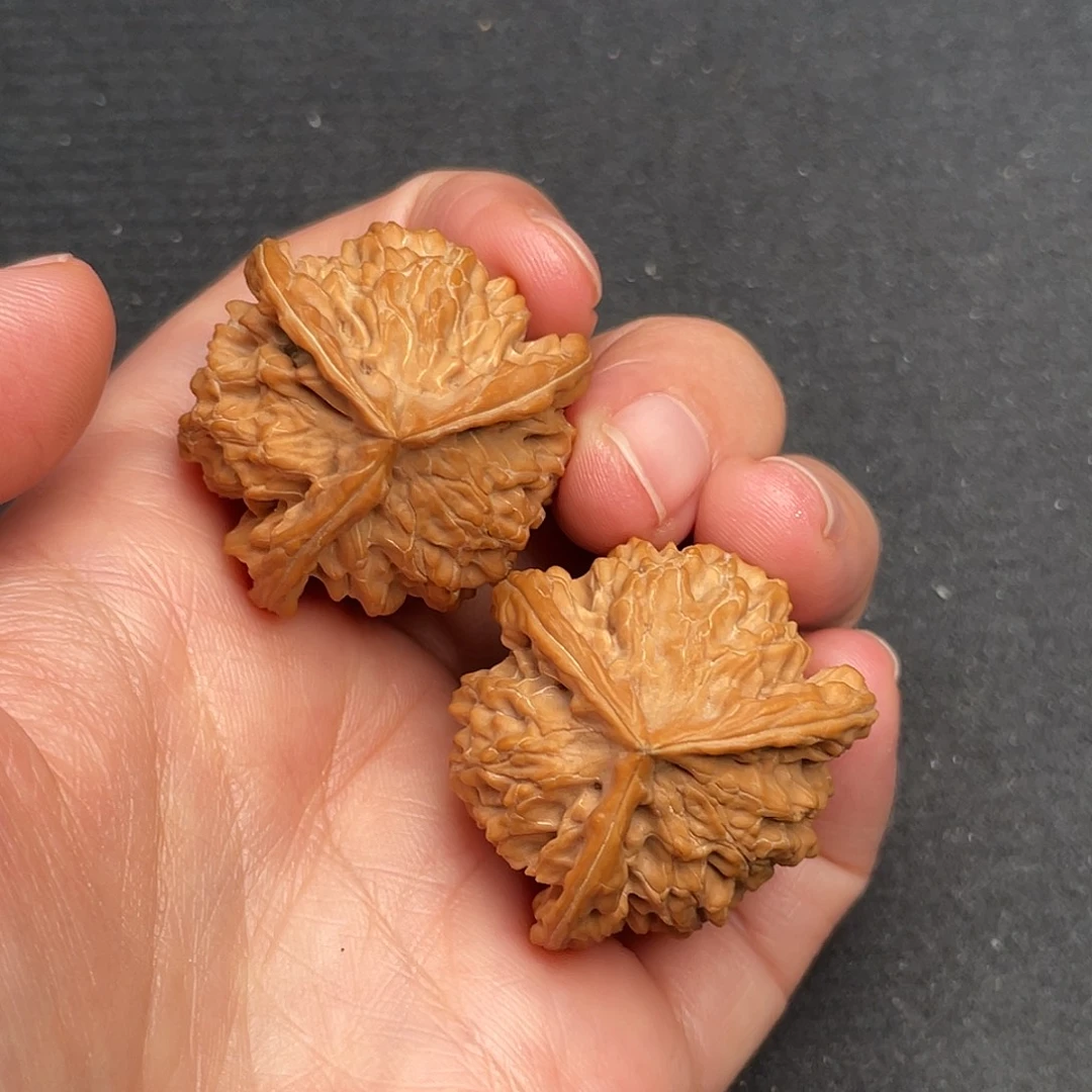 桃核把件盘山三棱35×34尺白茬3339