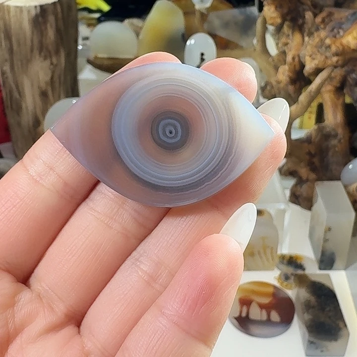 玛瑙/玉髓未镶嵌珠宝奇石