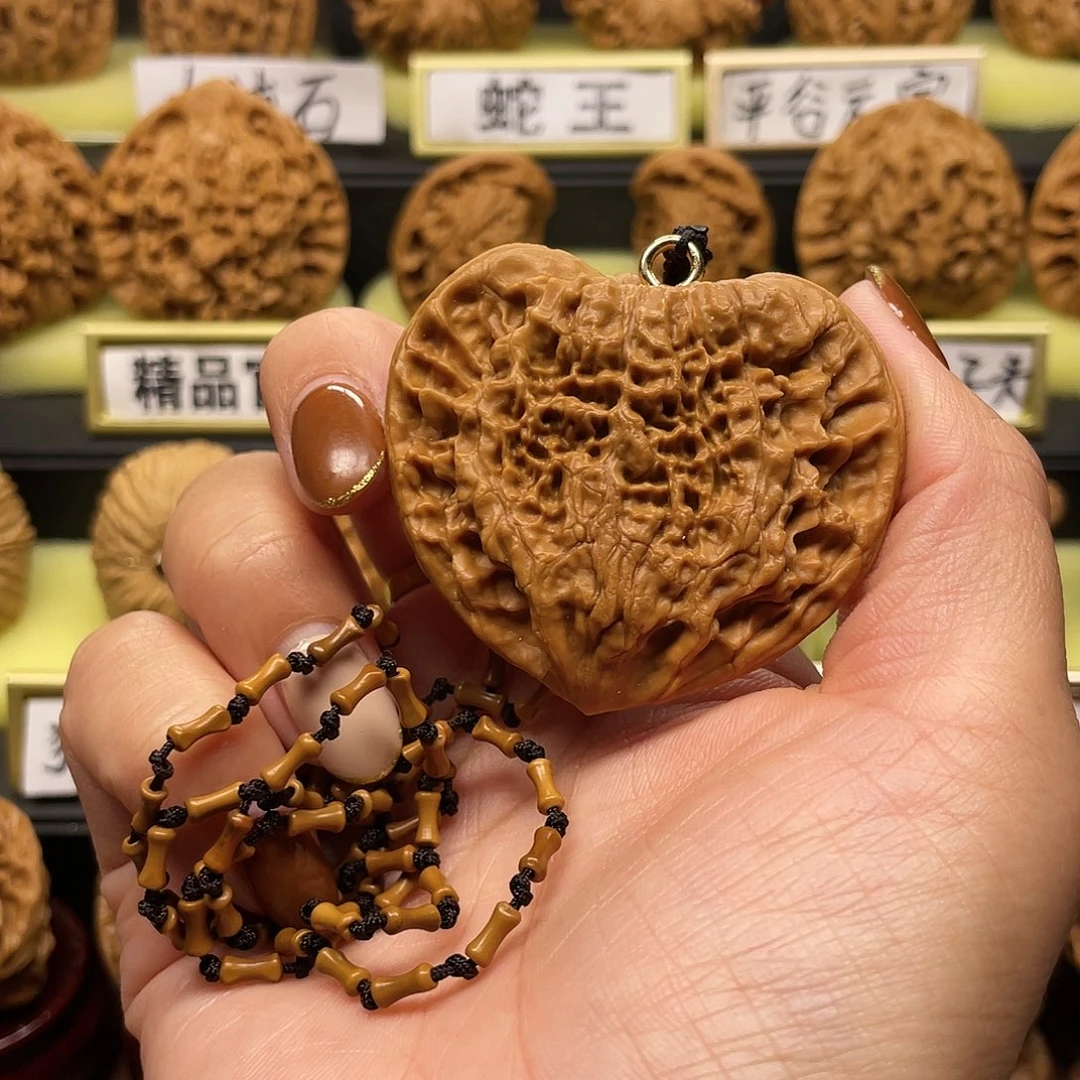 【闪购商品】吊坠文玩核桃一片真心52