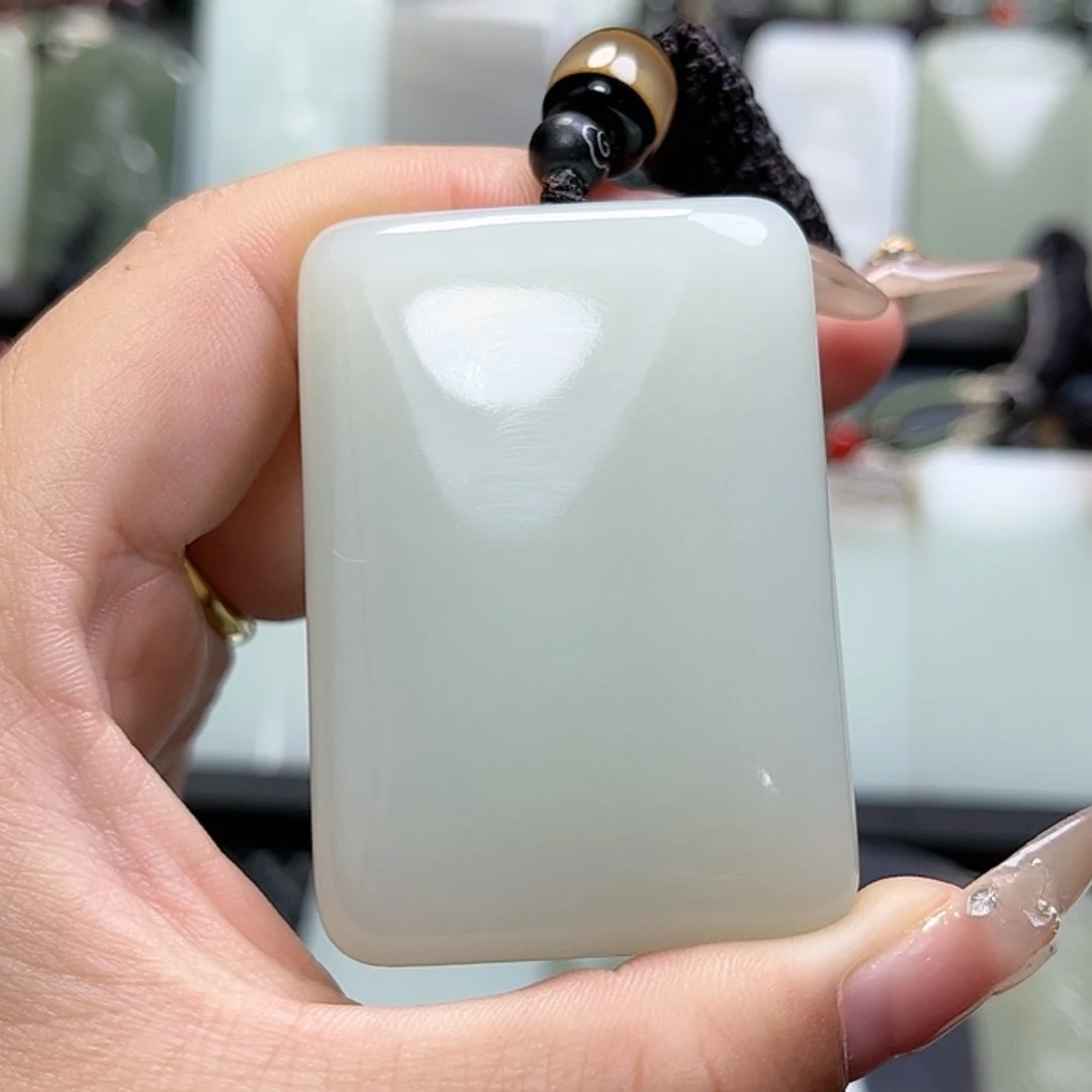【闪购商品】颈饰未镶嵌和田玉K***G