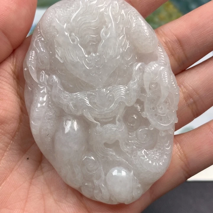 梦***儿翡翠未镶嵌颈饰翡翠