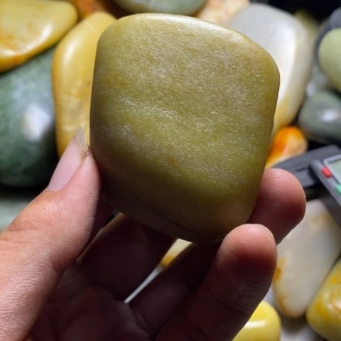未镶嵌和田玉（糖玉）挂件