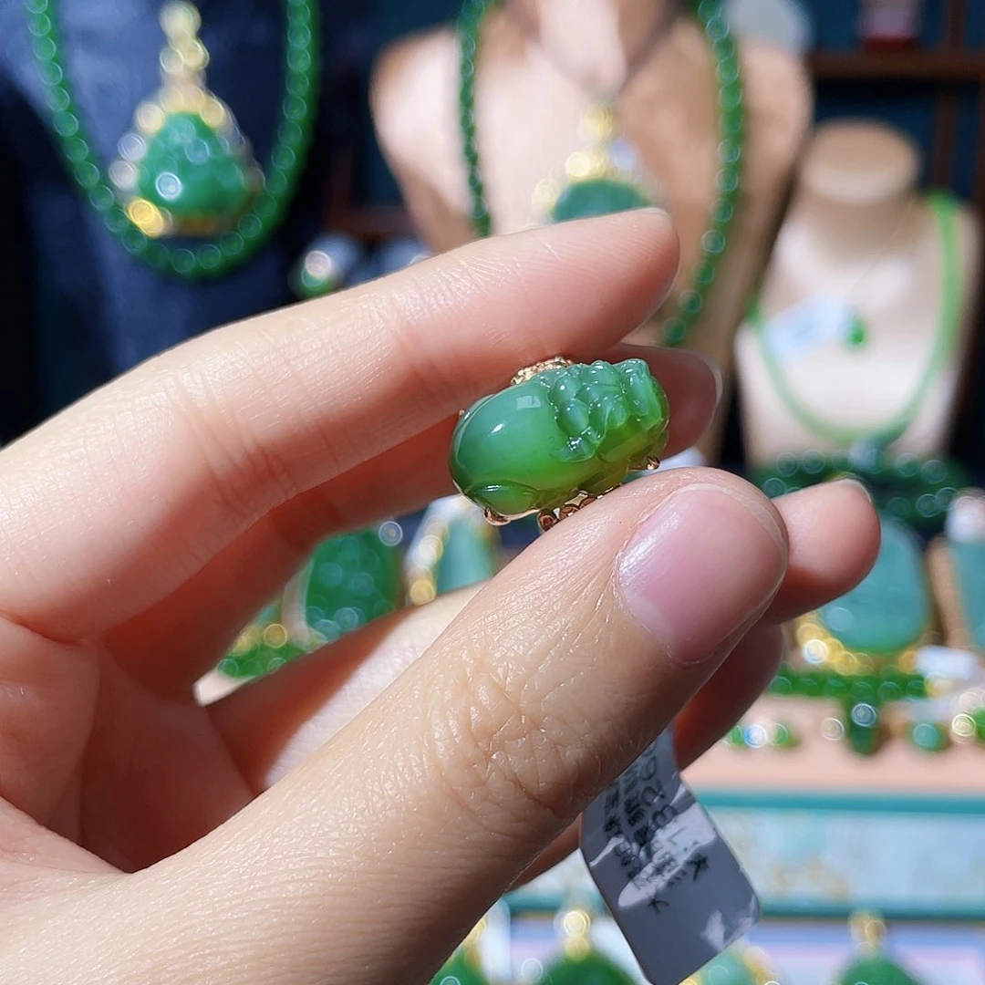 和田玉（碧玉）18K金镶嵌吊坠(不含链)